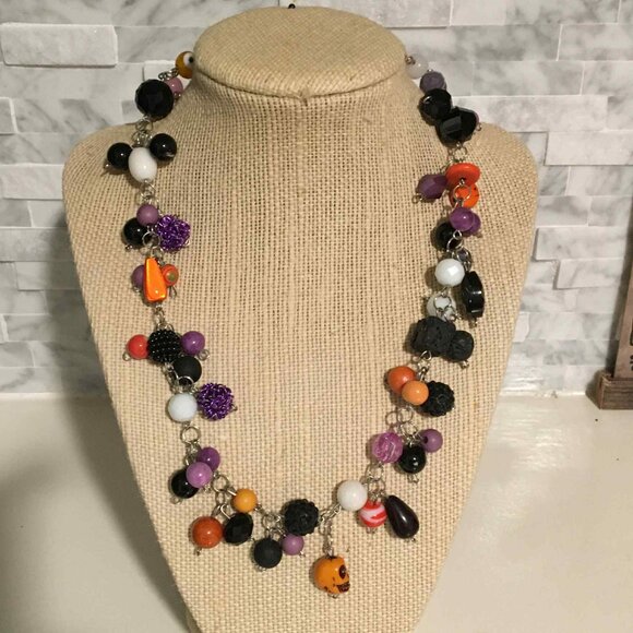 🎃 Halloween Beaded Statement Necklace – Handmade Spooky Charm 🎃 - Picture 1 of 4